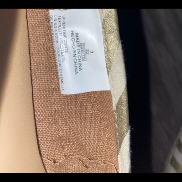 Old Navy Gold & Cream Slip-on Slippers Girls Size 3 - Picture 6 of 6